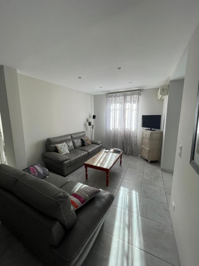 Petite Maison Pres Du Centre Л'Иль-сюр-ла-Сорг Экстерьер фото